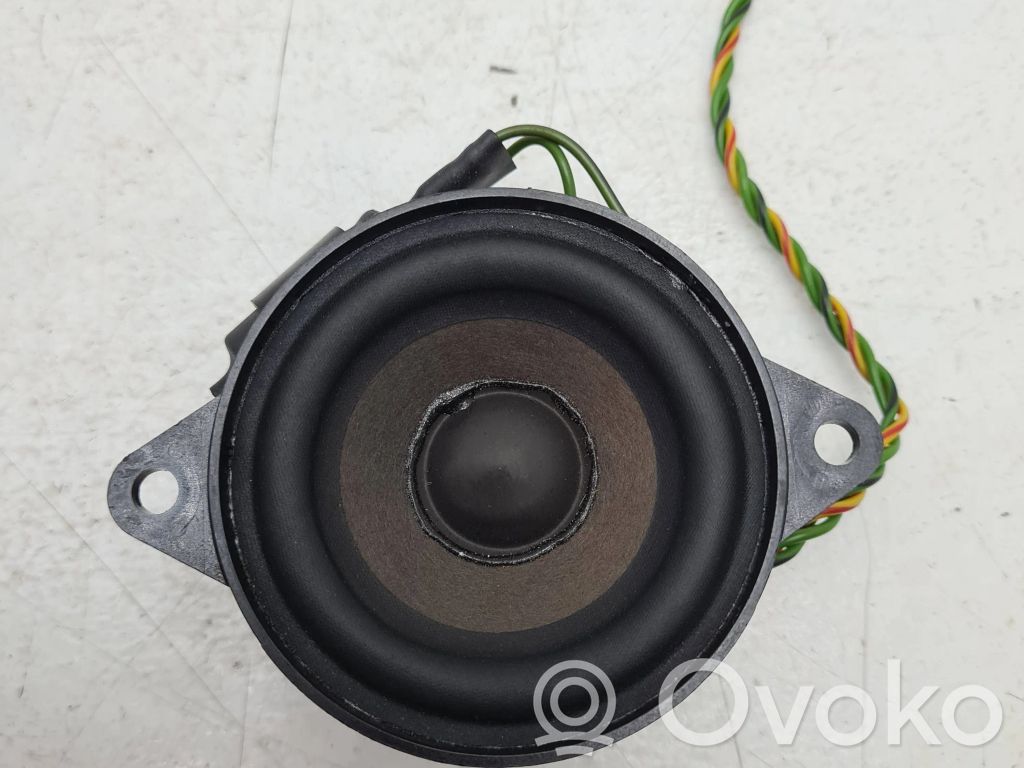 Altavoz de la puerta delantera   8379375,4913430810,4025126