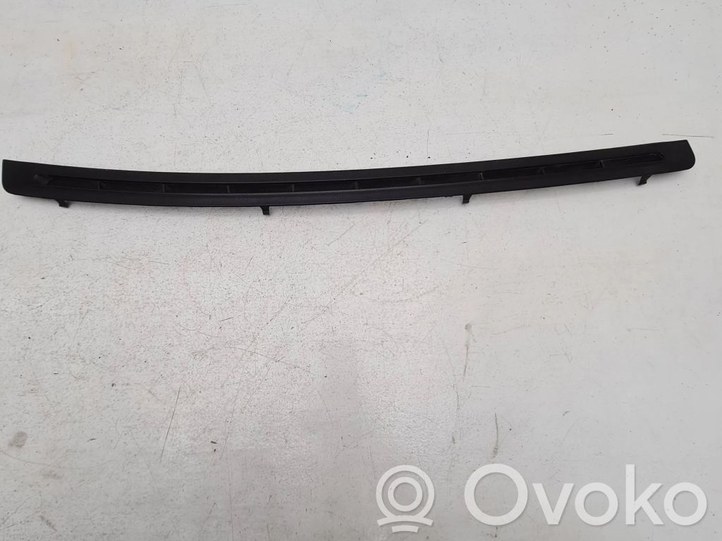 BMW 3 E36 Kita salono detalė 