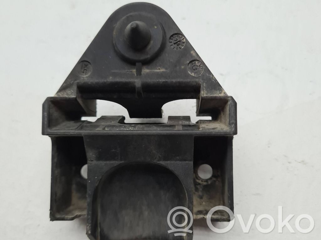 BMW 3 E36 Radiator mount bracket 