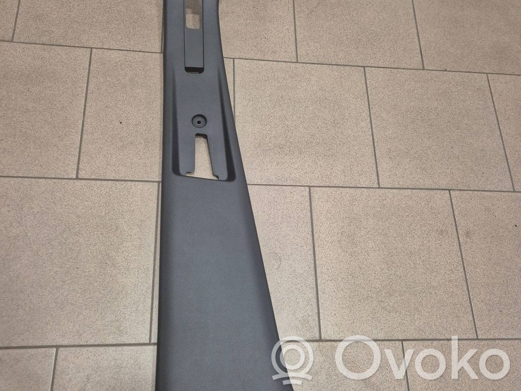 Dacia Spring Pilar (B) (inferior) 