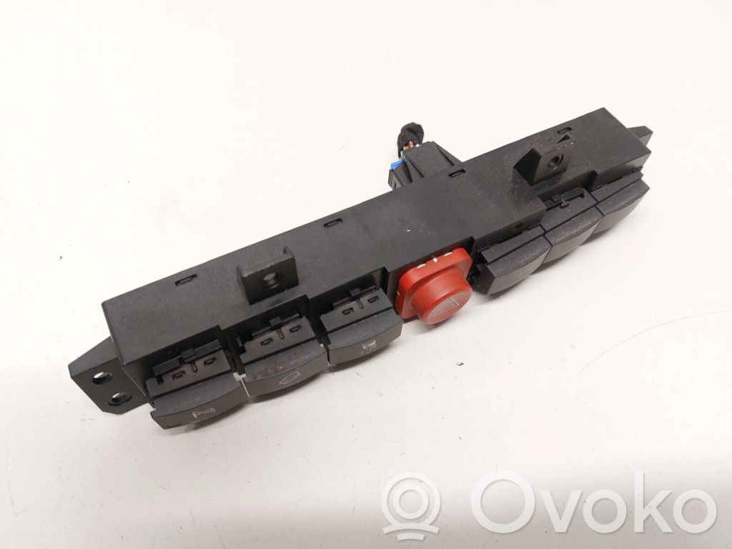 Opel Antara Hazard light switch 