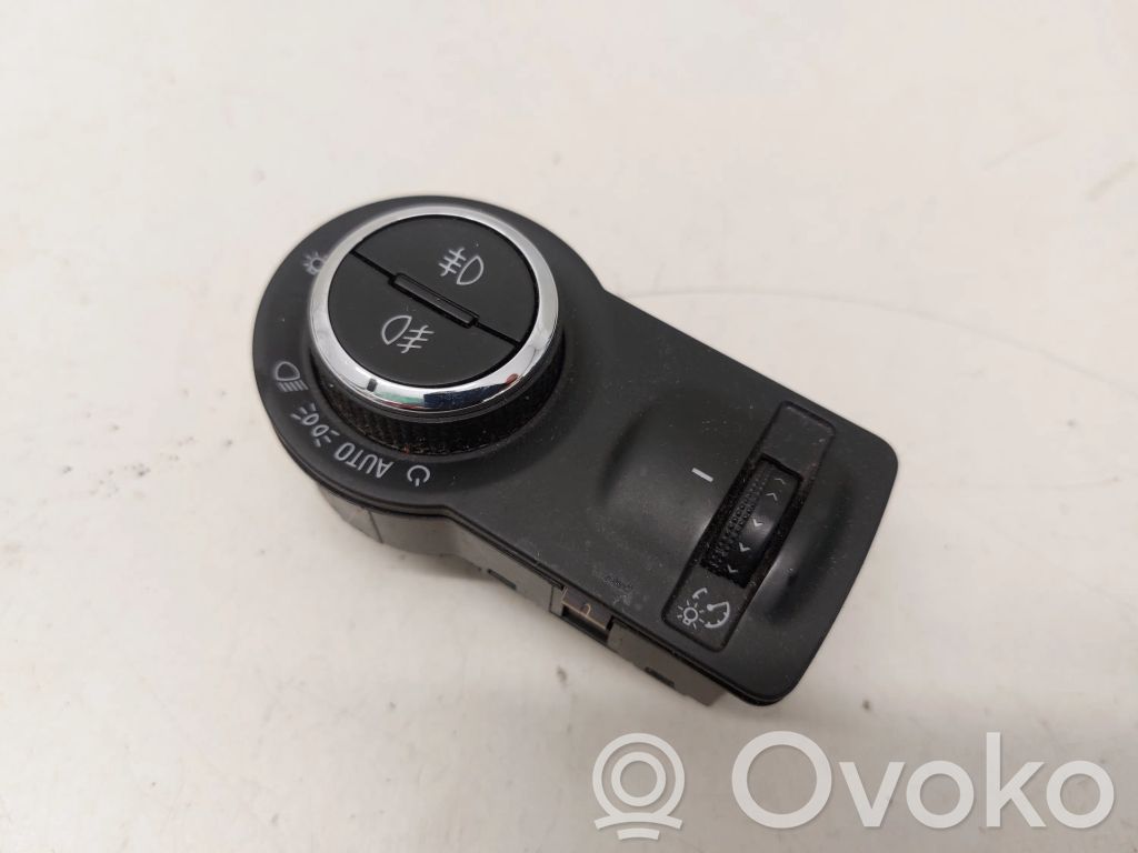Opel Insignia A Light switch 