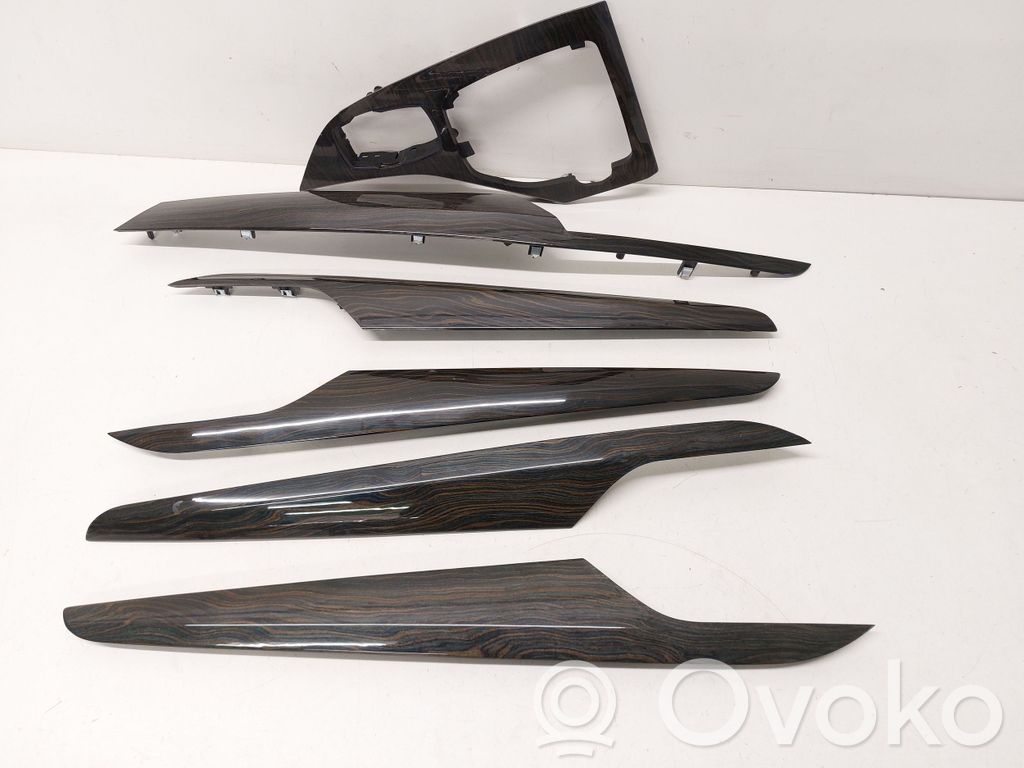 Interior decorative trim set   2992994