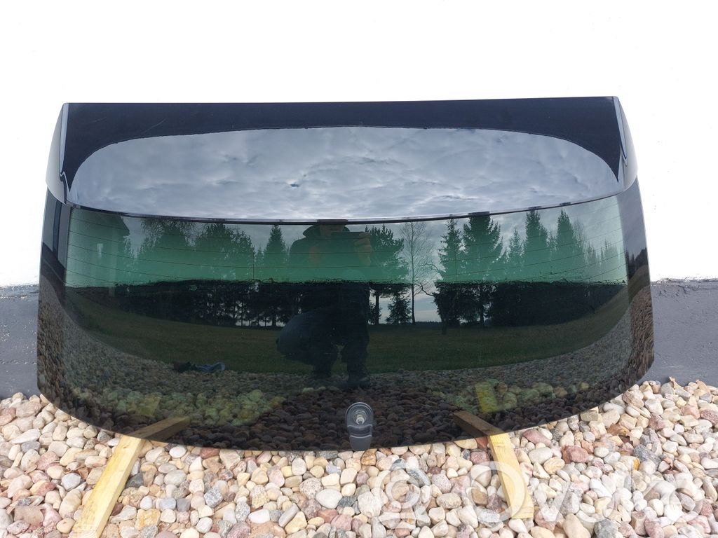 Rear windscreen/windshield window