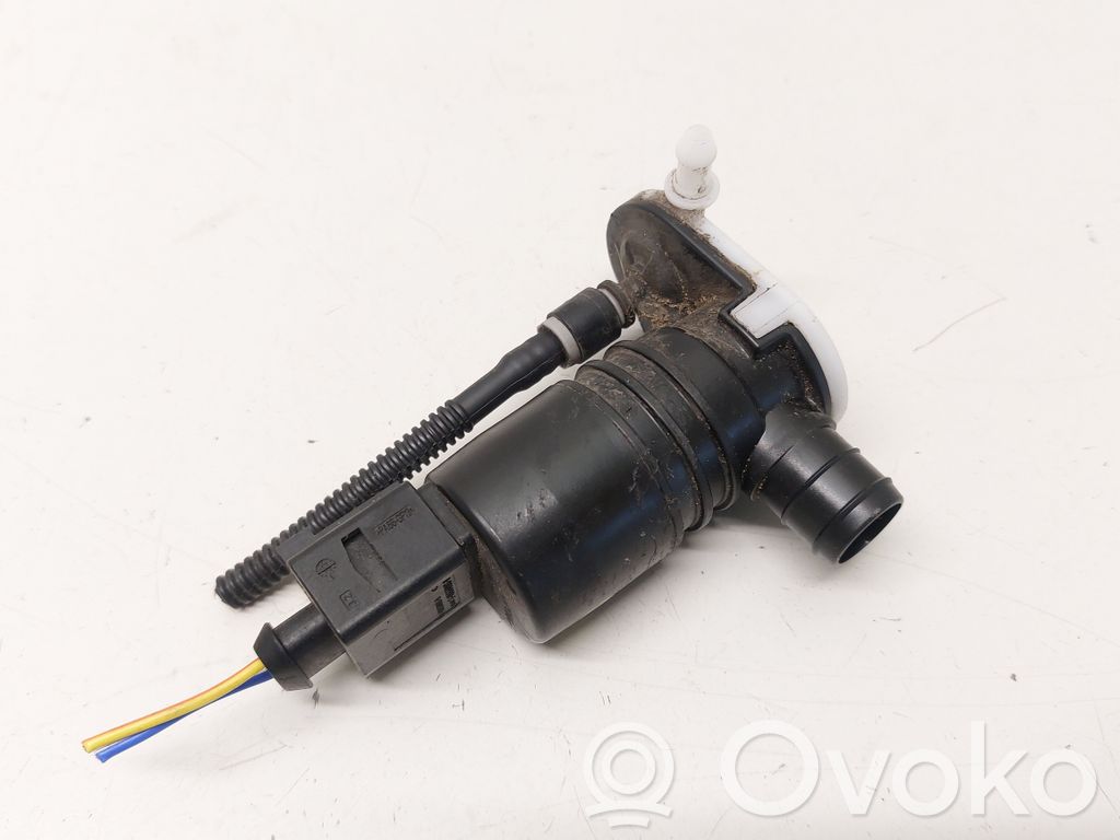 Ford Focus Windscreen/windshield washer pump 