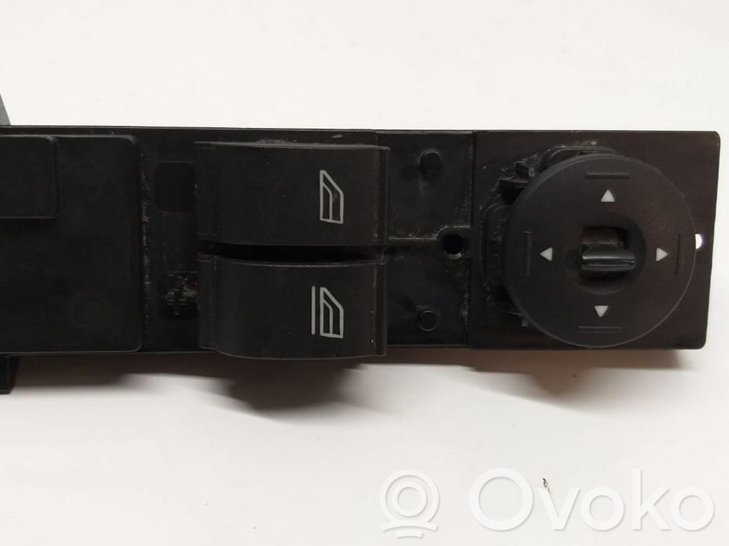 Ford Focus Interruptor del elevalunas eléctrico 