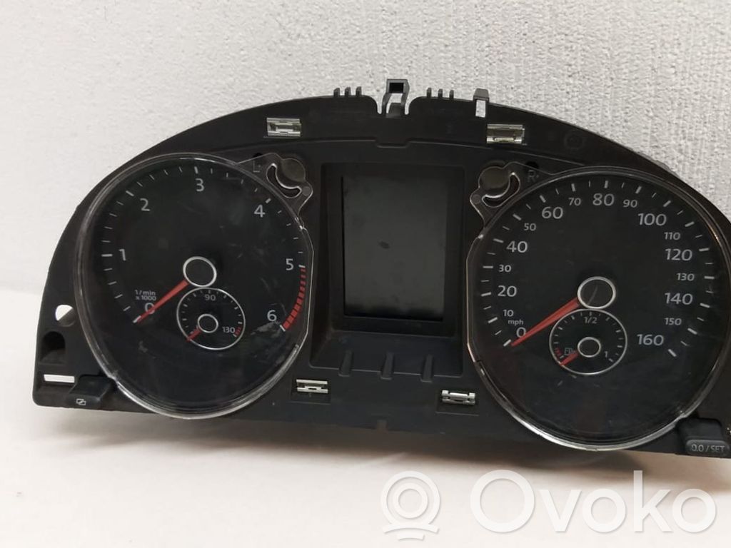 Volkswagen PASSAT B6 Licznik / Prędkościomierz 