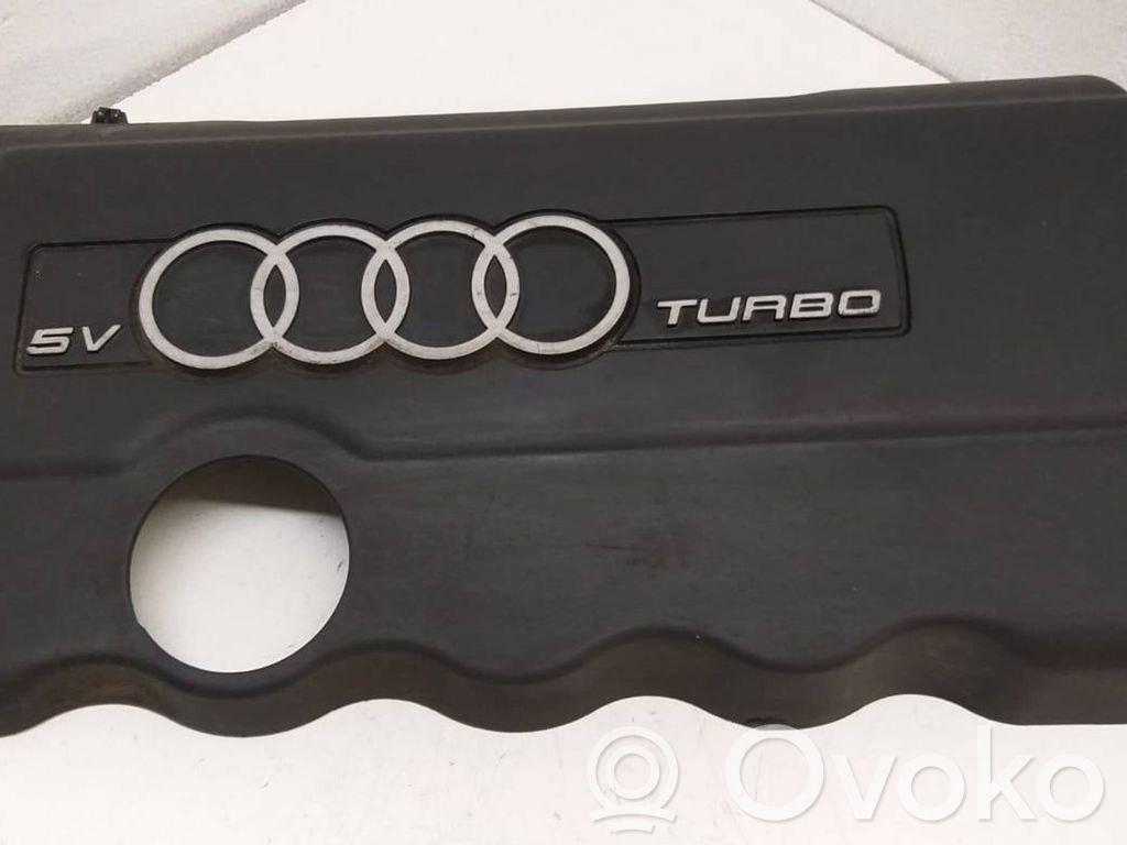 Audi A4 S4 B5 8D Cubierta del motor (embellecedor) 