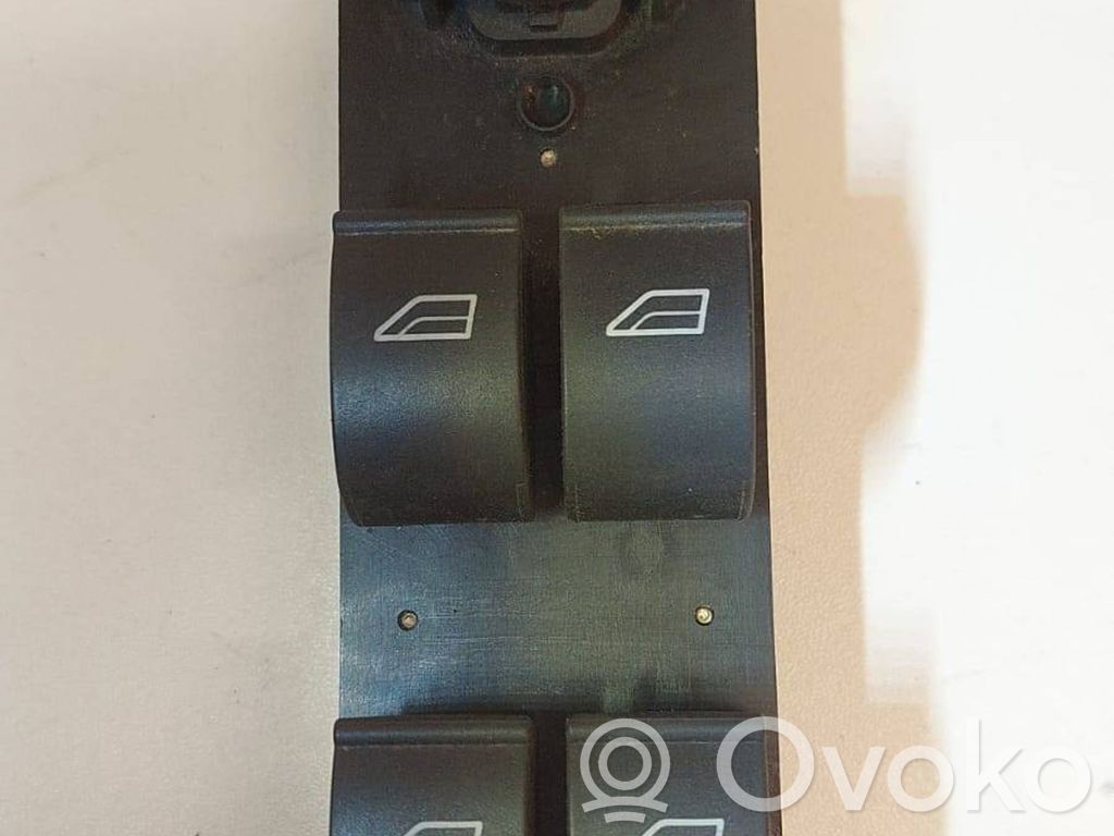 Ford Focus Electric window control switch 