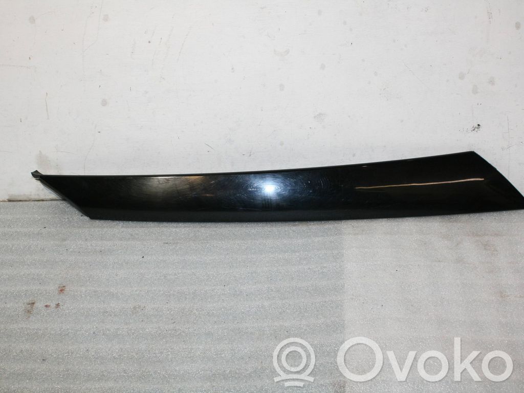 Skoda Fabia Mk2 (5J) Windshield trim 