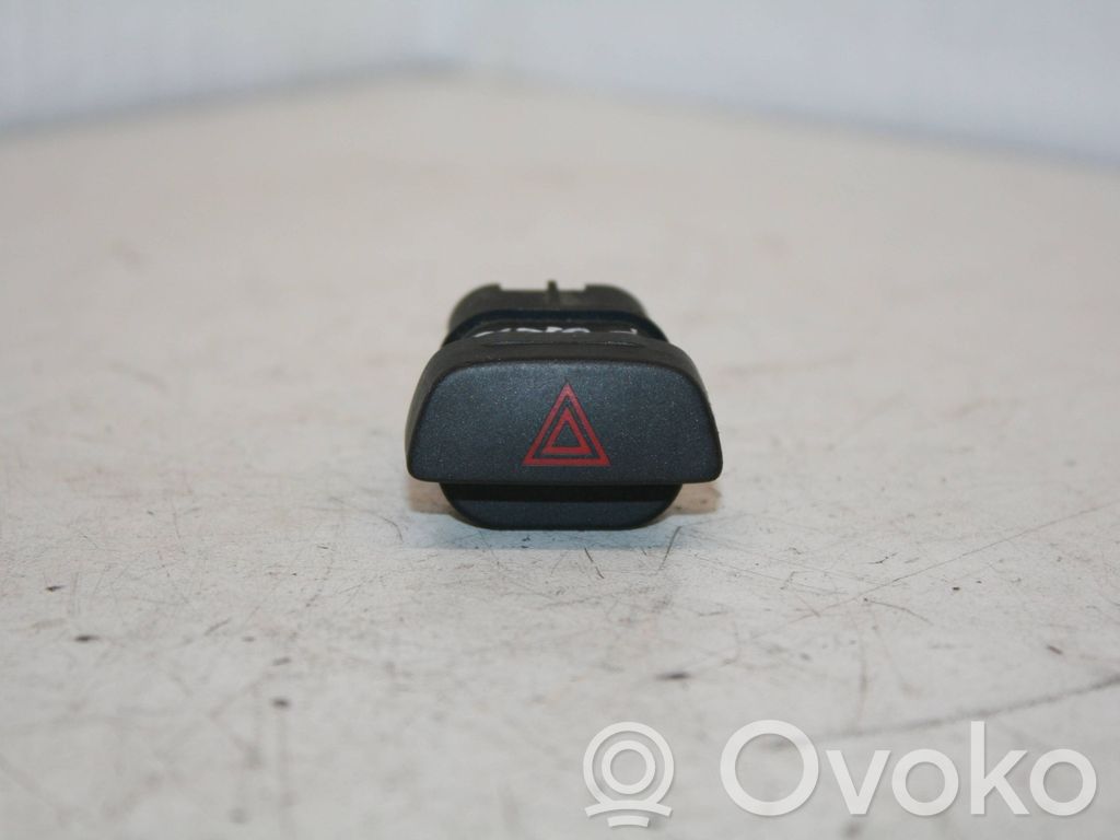 Ford Focus Botón interruptor de luz de peligro 