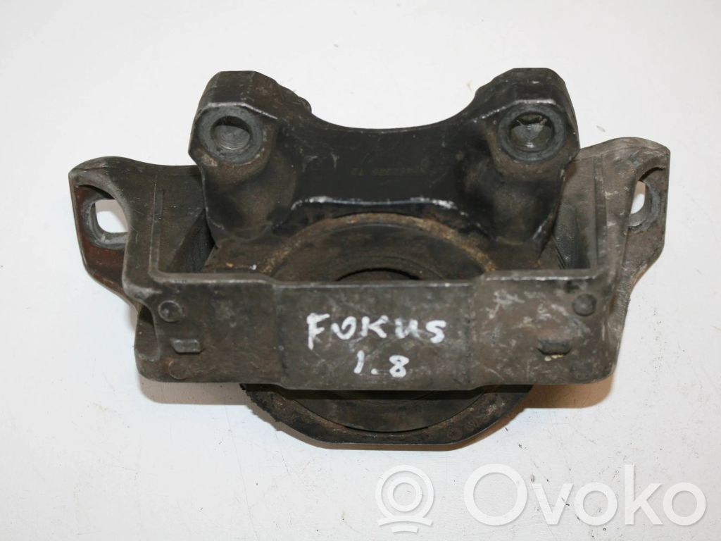 Engine mount bracket   4M516F012D