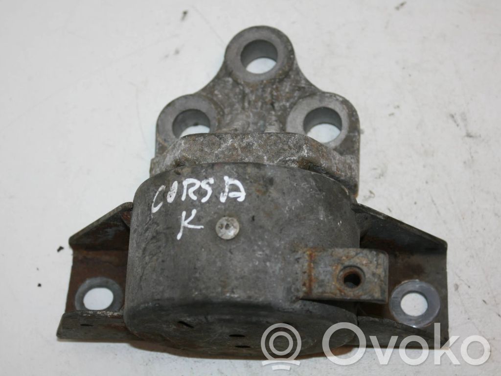 Volkswagen Bora Engine mount bracket 