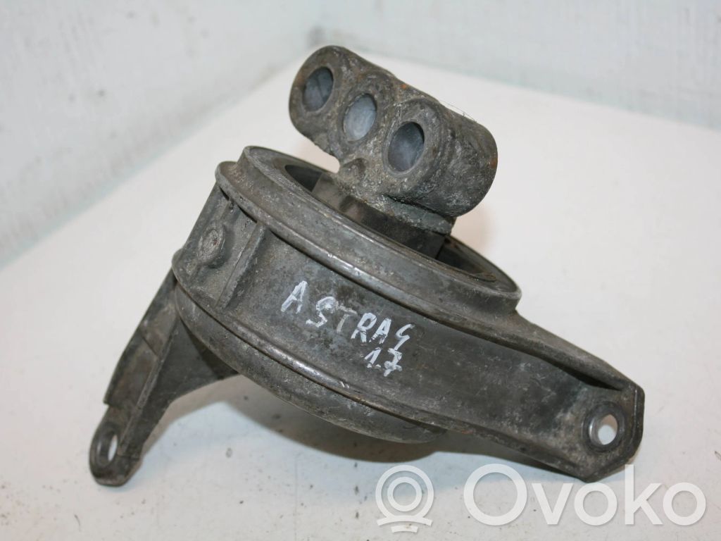 Opel Astra G Engine mount bracket 