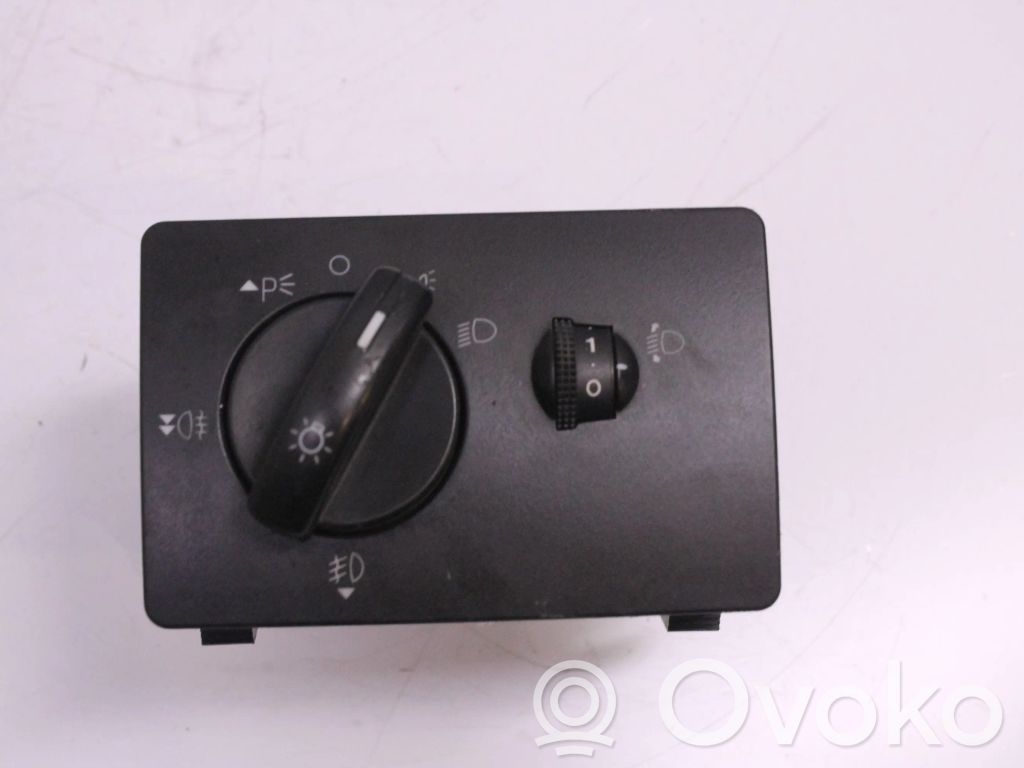 Lichtschalter   4M5T13A024A