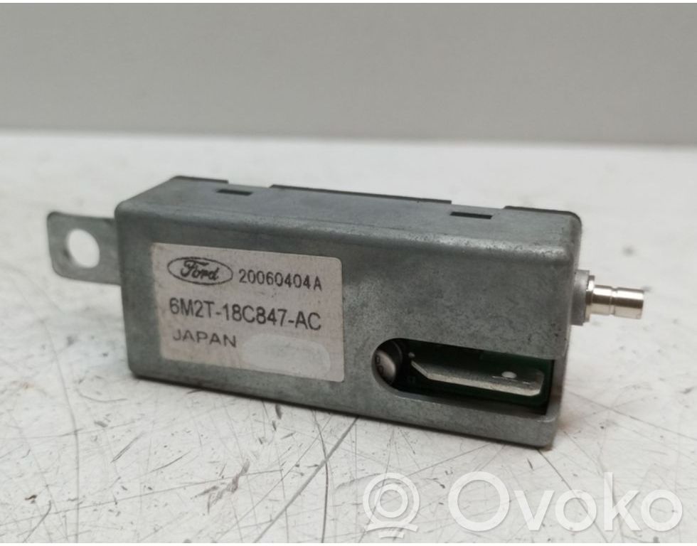 Ford S-MAX Pystyantennivahvistin 