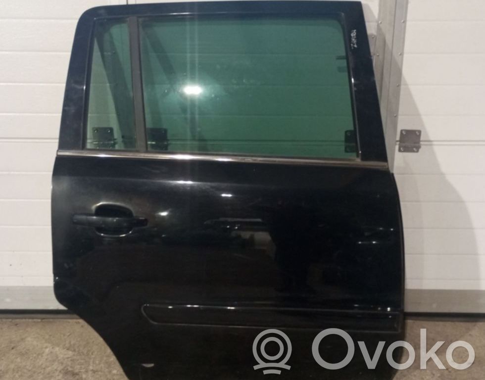 Opel Zafira B Puerta trasera 