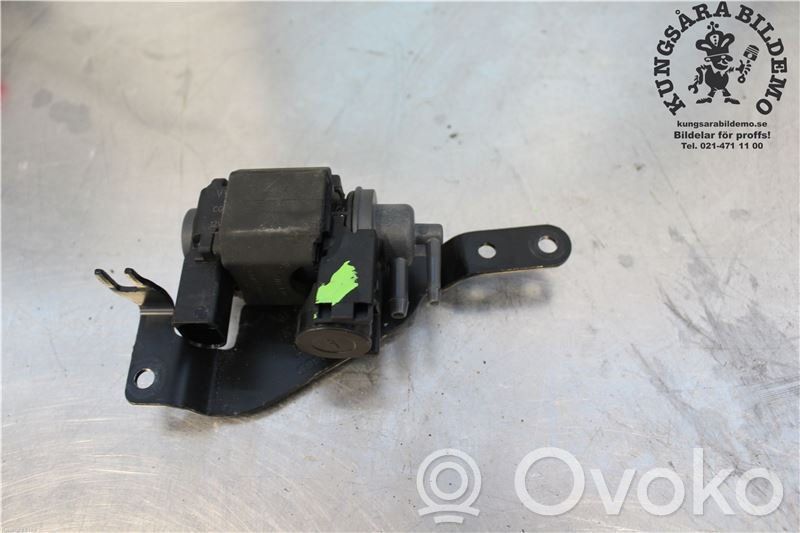 Audi A4 S4 B9 Supapă vacuum 