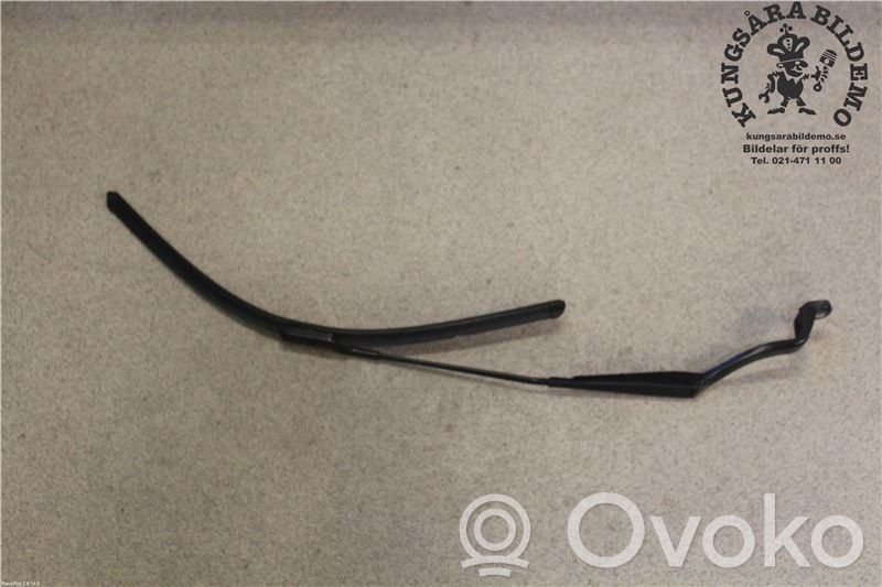 Ford S-MAX Front wiper blade arm 