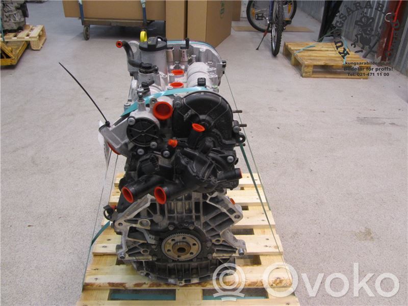 Engine   04C100098D,CHZB