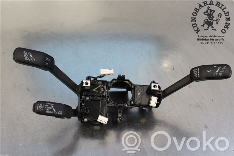 Skoda Superb B8 (3V) Interruptor/palanca de limpiador de luz de giro 
