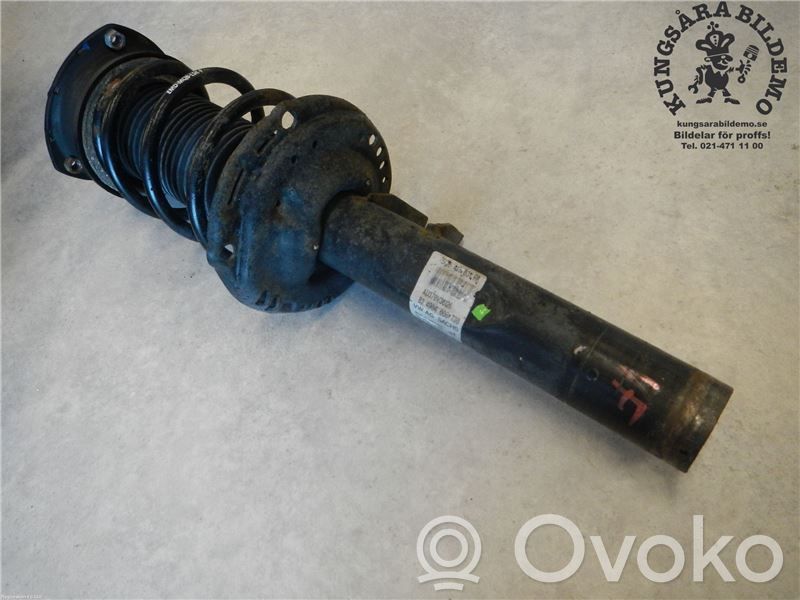 Amortyzator osi przedniej ze sprężyną   5Q0413031FR