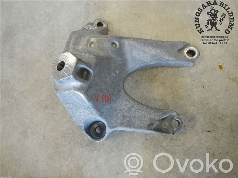 Porsche Cayenne (9PA) Engine mounting bracket 
