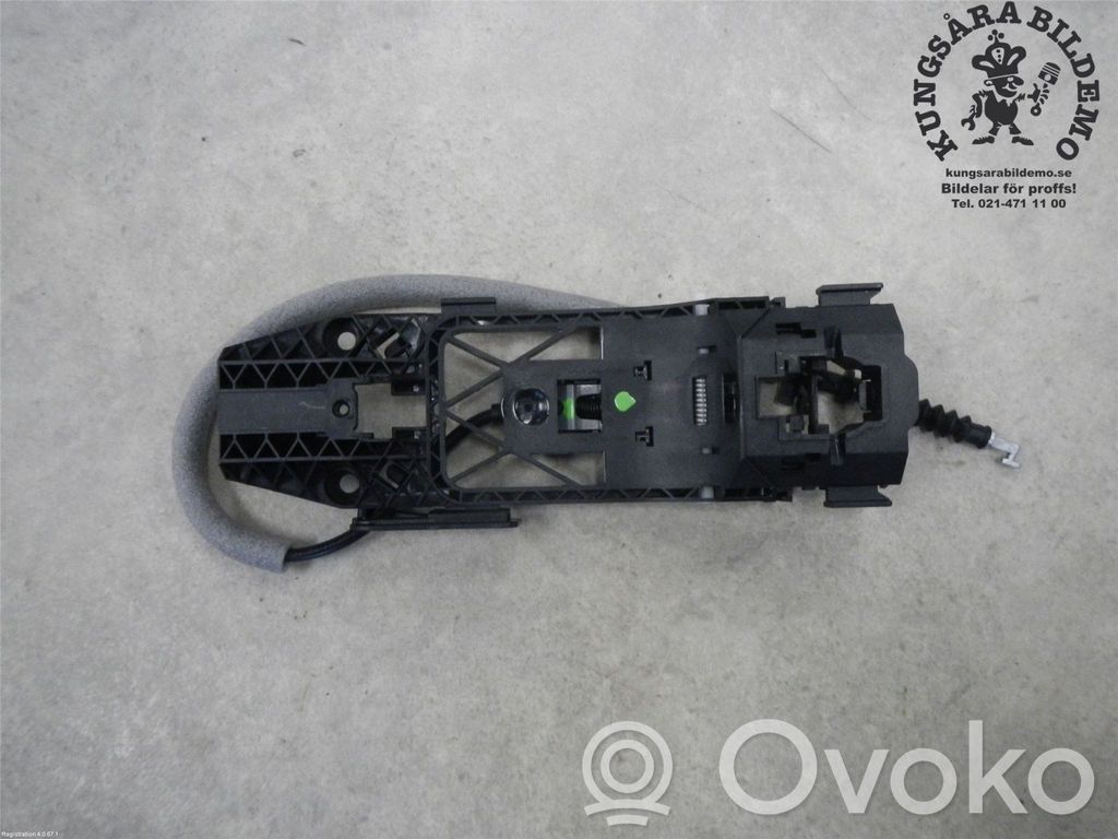 Manecilla externa puerta delantera   8V0839885,5F4839017A