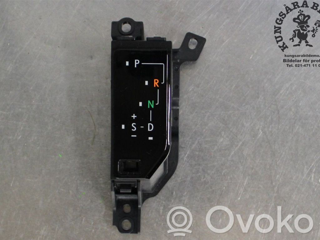 Lexus NX Pavarų perjungimo svirties apdaila (plastikinė) 