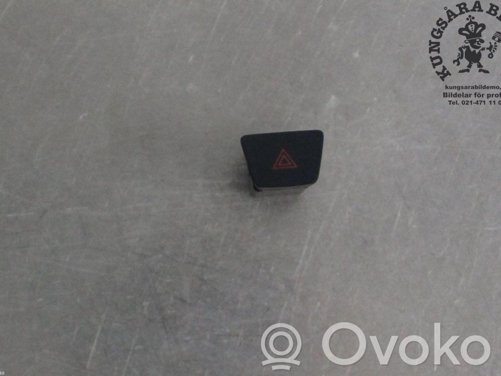 Ford Focus Botón interruptor de luz de peligro 