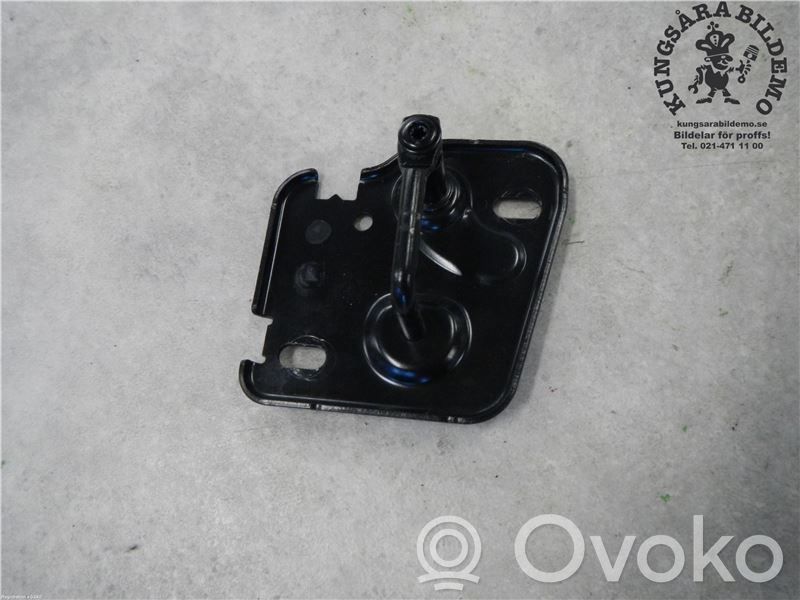 Audi Q3 F3 Engine bonnet/hood lock/latch loop/hook 