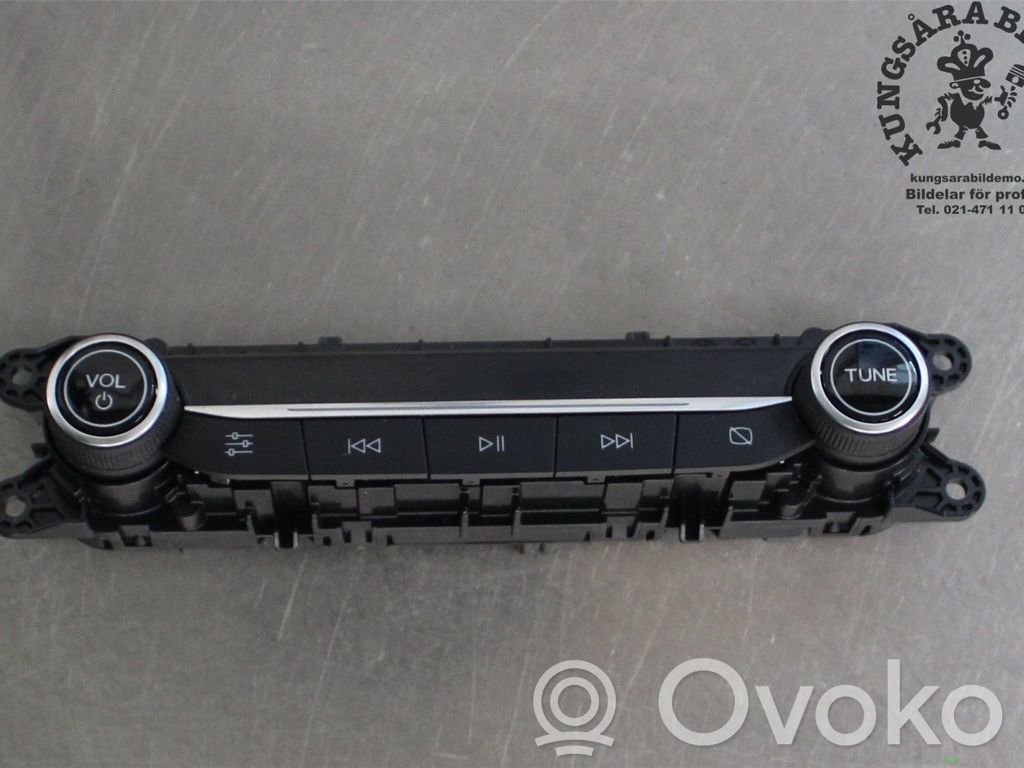 Ford Focus Radio/CD/DVD/GPS head unit 