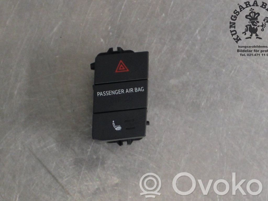 Volkswagen Up Botón interruptor de luz de peligro 