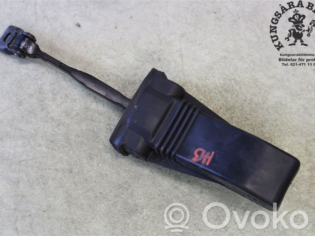 Audi A3 8Y Takaoven pidätin 
