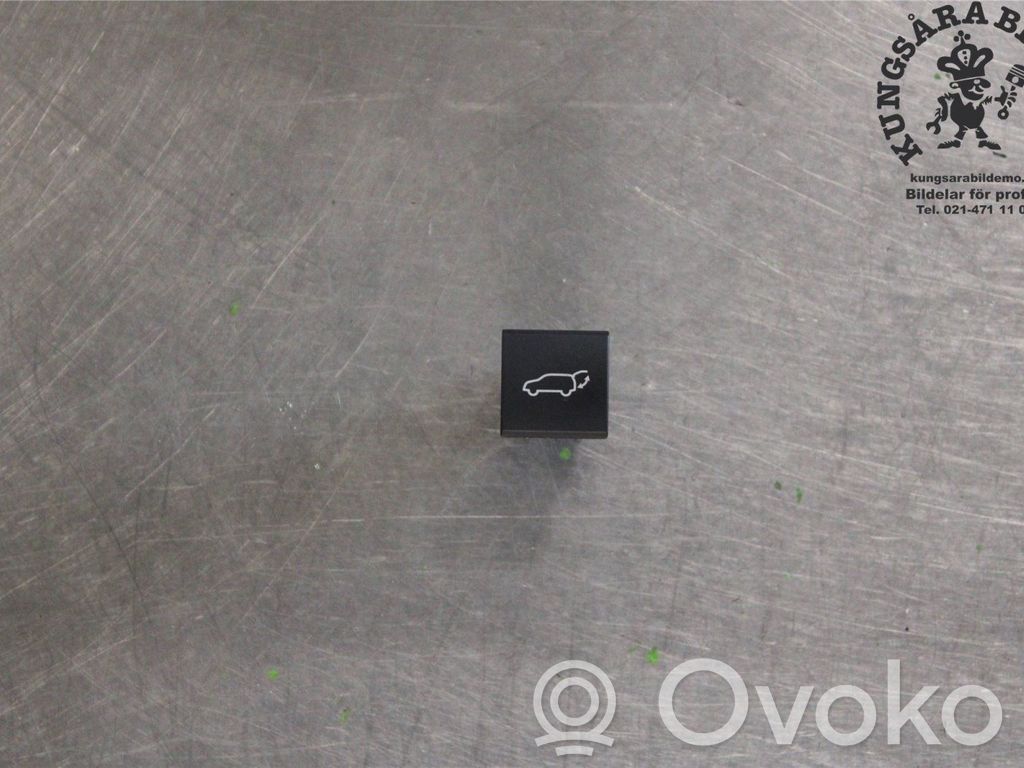 Tailgate/boot open switch button   8496602010