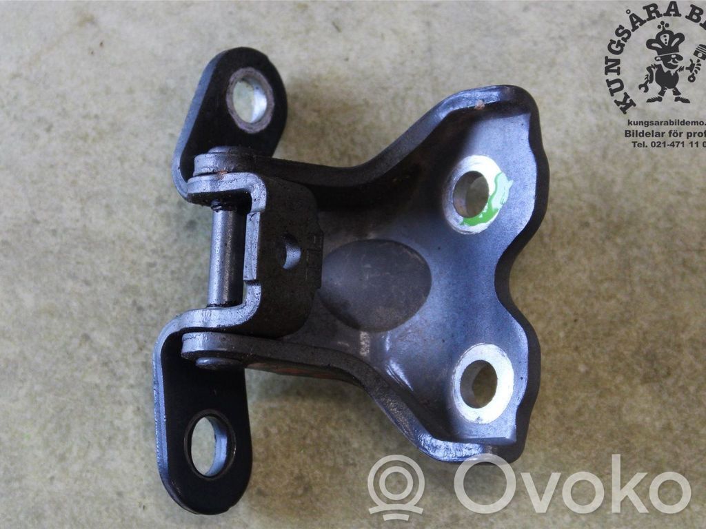 KIA Ceed Front door lower hinge 