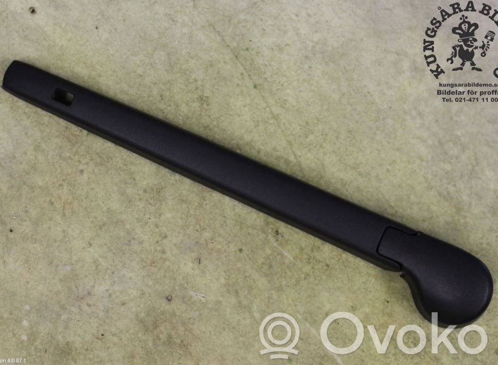 Volkswagen Golf VIII Ramię wycieraczki szyby tylnej 