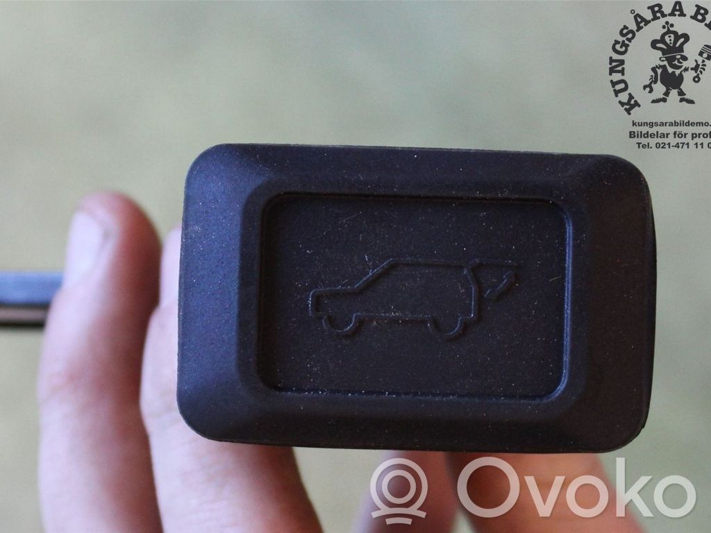 Toyota RAV 4 (XA50) Buton deschidere portbagaj 