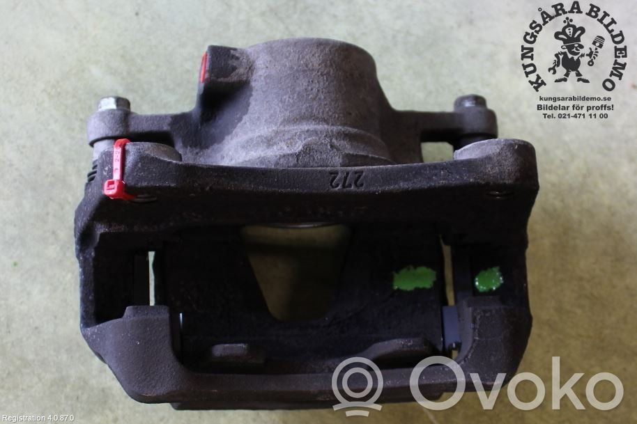 Volvo XC40 Caliper de freno delantero 