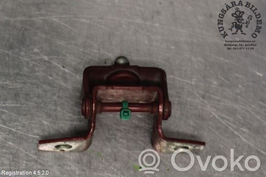 Mazda 2 Tailgate/trunk/boot hinge 