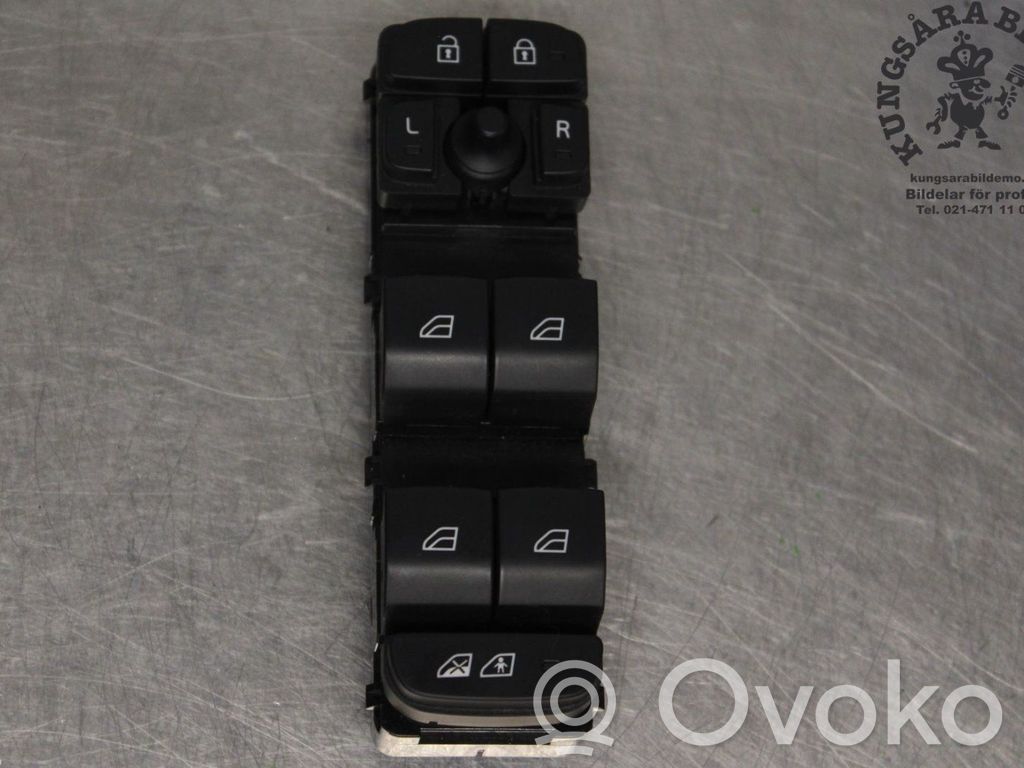 Volvo XC40 Electric window control switch 