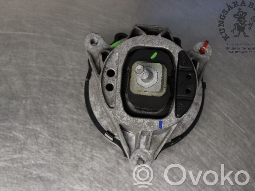 BMW 2 F22 F23 Engine mounting bracket 