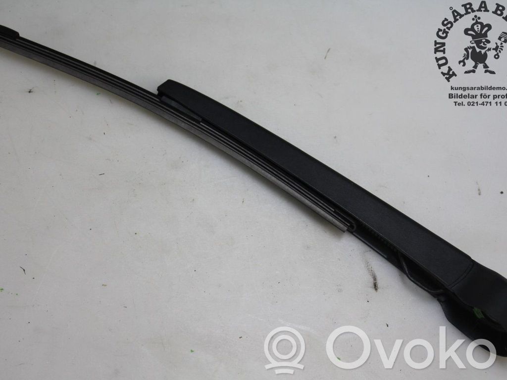 Volkswagen Golf VIII Ramię wycieraczki szyby tylnej 