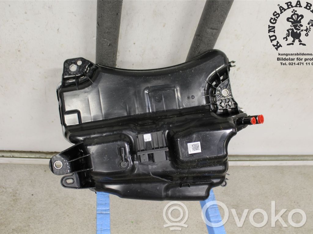 Volkswagen Golf VIII Rezervor lichid AdBlue 