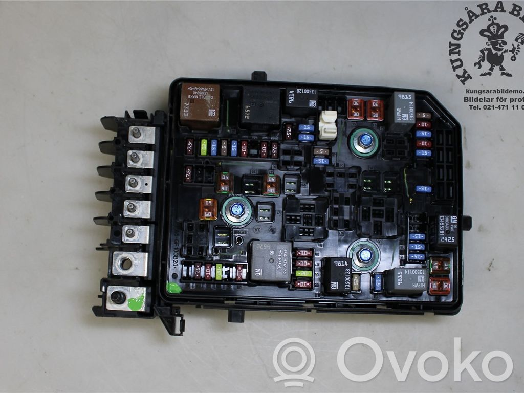 Opel Astra K Módulo de fusible 
