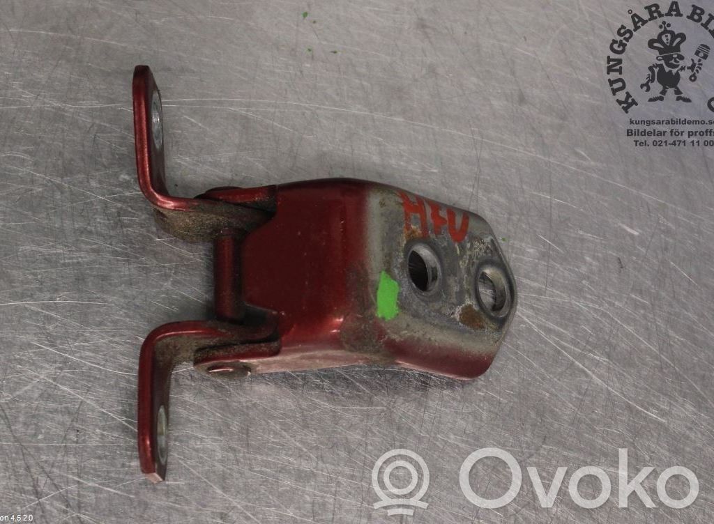 Mazda 2 Front door lower hinge 