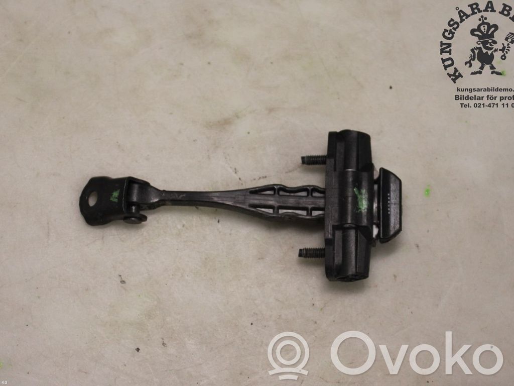 Ford Puma Etuoven pidätin 