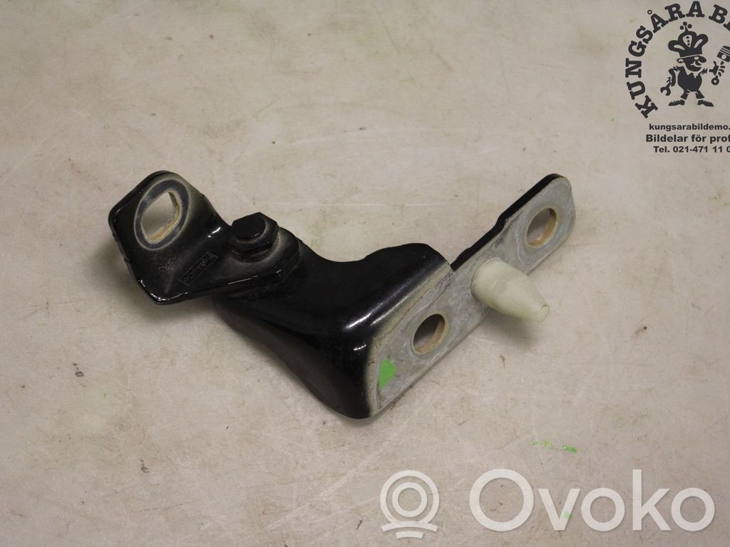 Ford Puma Front door upper hinge 