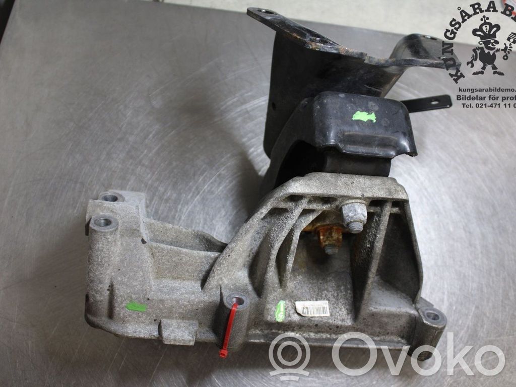 Iveco Daily 6th gen Engine mounting bracket 