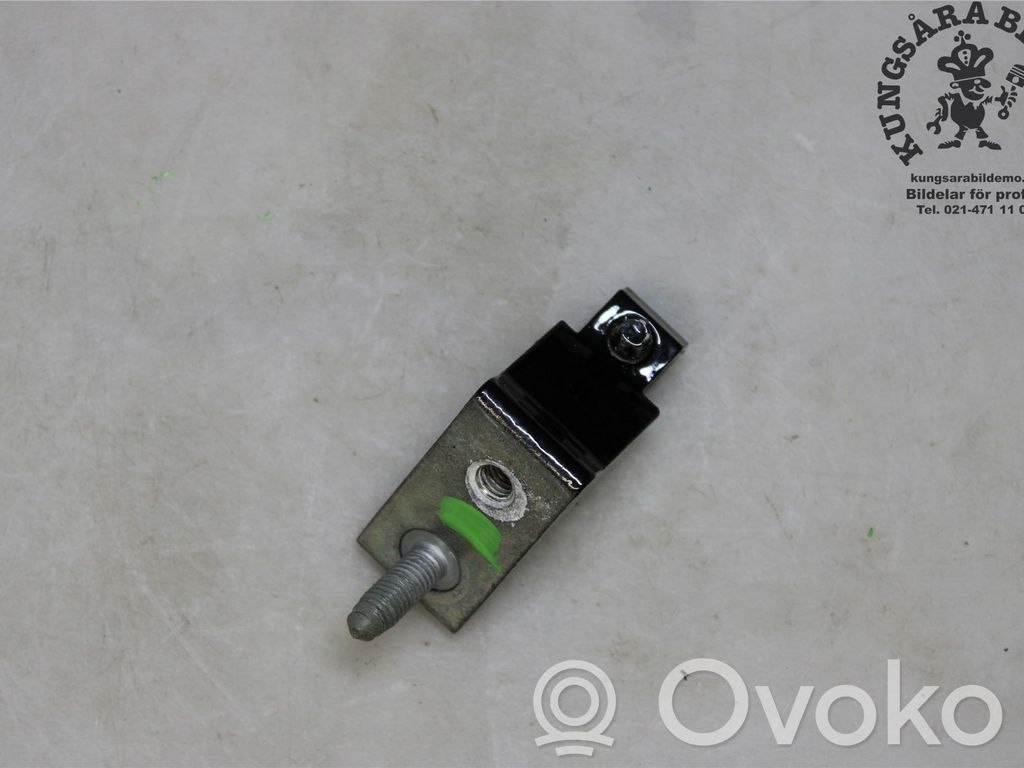 Audi Q3 F3 Rear door upper hinge 